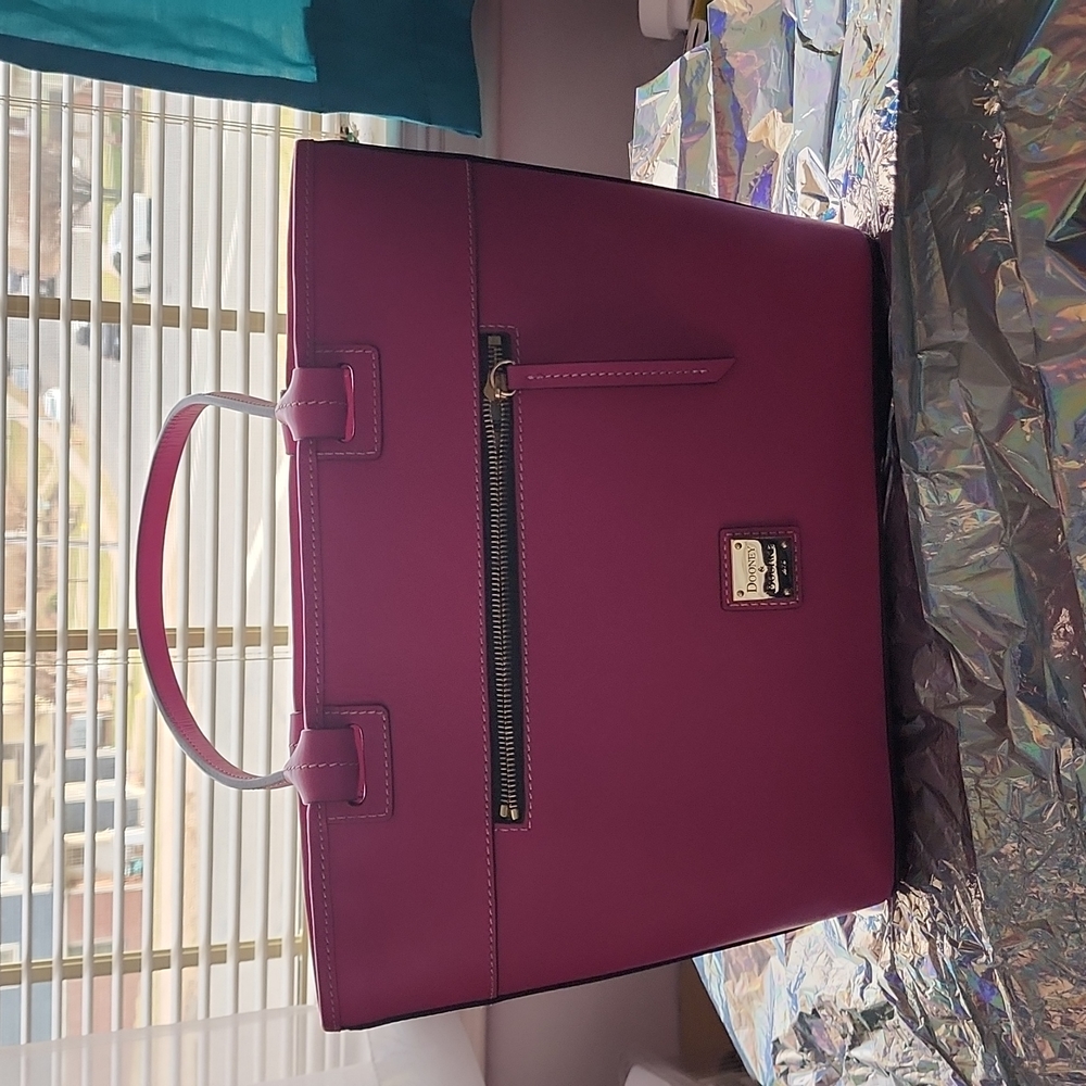 Dooney & Bourke Magenta 💓 Zip Tote